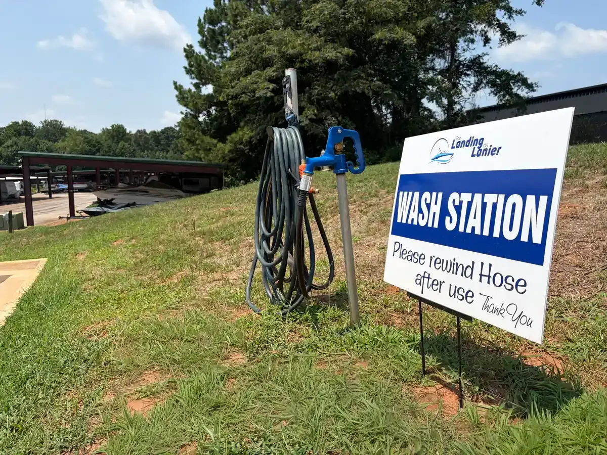 Wash station