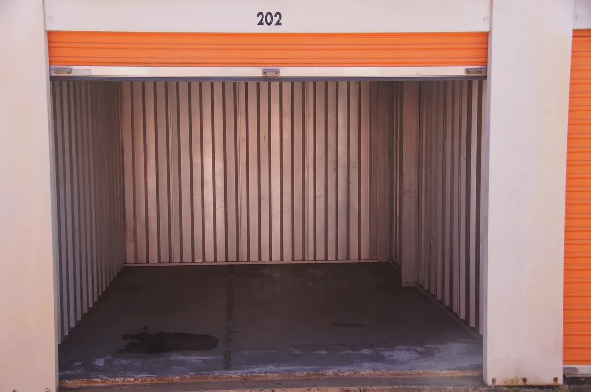 Storage unit interior